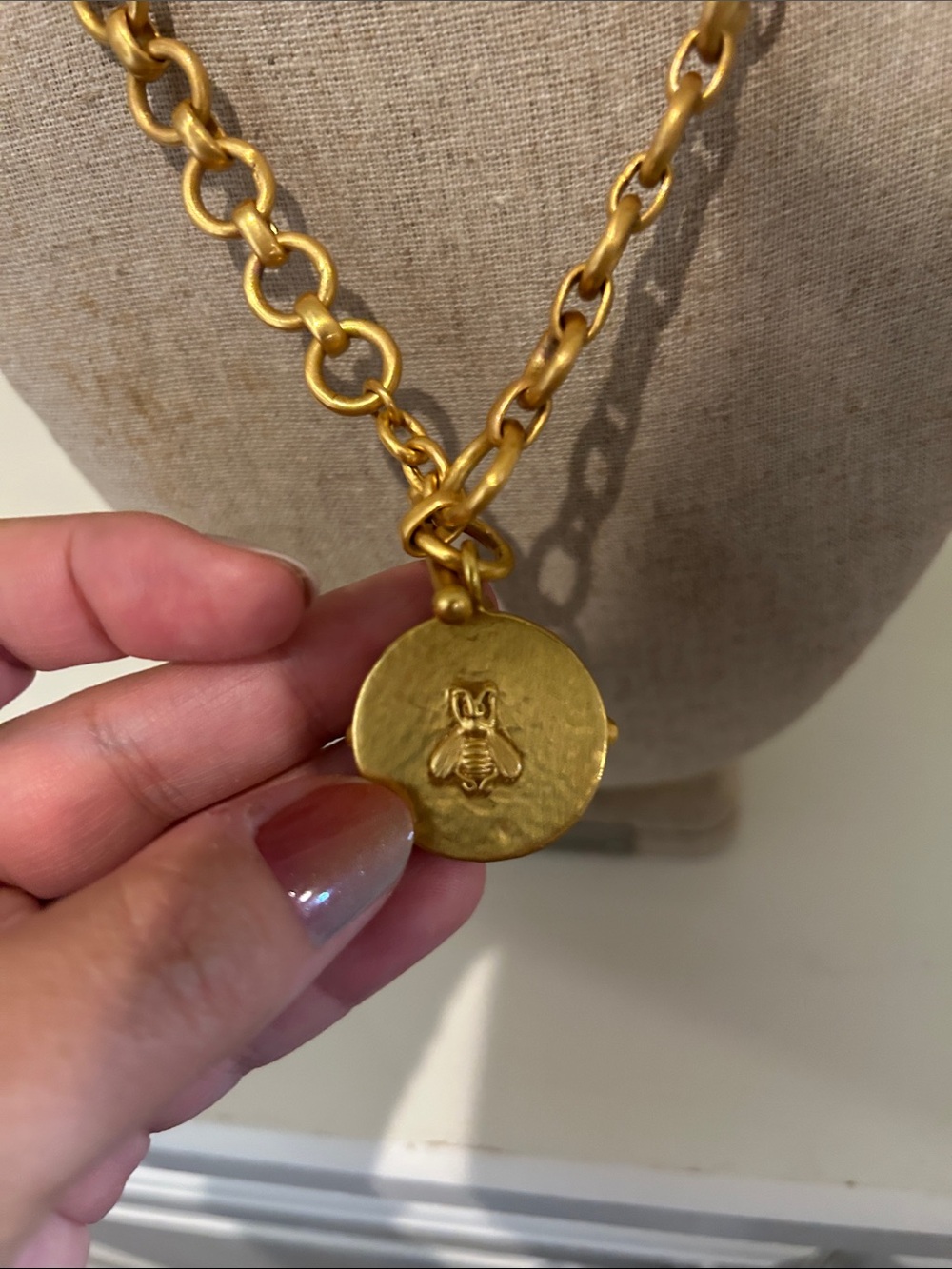 Julie Vos honey bee ๐ Demi Gold-Tone Chain Necklace with Black Stone Pendant - Picture 6 of 6
